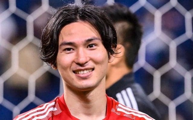 「この嬉しそうなタキが見たかったんだ」モナコ南野拓実のリーグ月間MVP授賞式が微笑ましい！「両目ウィンクしたのに見てもらえてないの可愛すぎるw」との声も