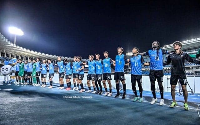 「泣ける」「ずーーーーーっとこの笑顔が見たい！」川崎の選手がACL決勝ゴール後に見せた「歓喜の塊ショット」がサポーターの心を掴む！「めちゃくちゃいい写真」の声