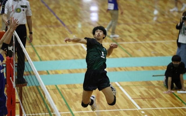 サントリー　甲斐孝太郎と染野輝の内定を発表