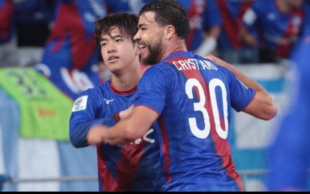 甲府が長谷川元希の90分ヘディング弾で歴史的1勝！　国立でブリーラムを下す【ACL2023-24】