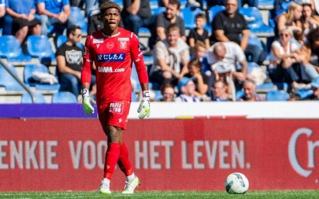 「A代表経由パリ五輪」A代表招集のGK鈴木彩艶に「送り出してない(笑)」、U-22日本代表の大岩剛監督が期待「大事な時に良い影響を与えてほしい」