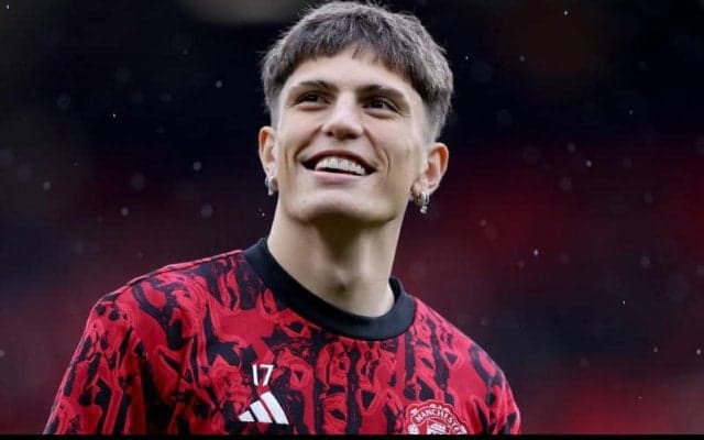 ユナイテッド＆アルゼンチン代表の次世代スター、19歳ガルナチョに第一子誕生！　SNSで報告