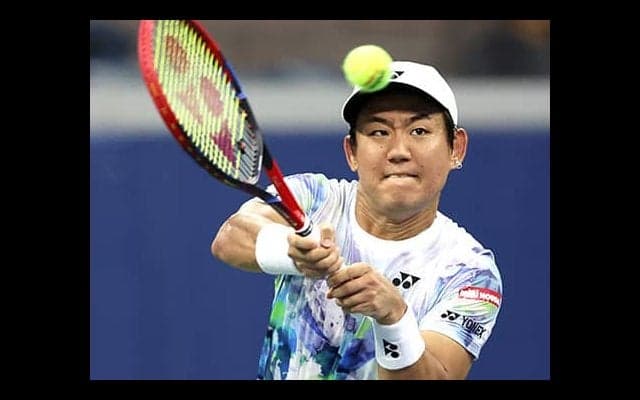 西岡良仁、世界9位に屈する