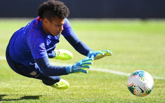 「いったいどうして??」NWSLでアメリカ女子代表GKがまさかのOG献上…不思議な後逸に「ベンチもこの表情」