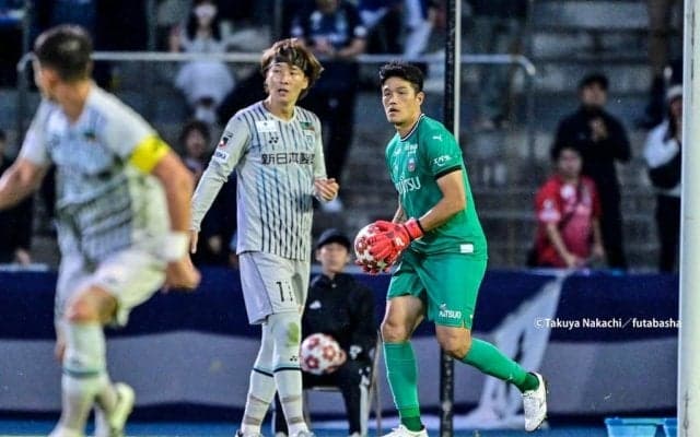 川崎GKチョン・ソンリョンが明かす、マルシーニョとの試合前の会話。「狙ってくれ」「準備しておいてくれ」と頼まれ、見事なアシストパスを通す