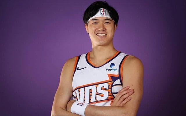 プレシーズンゲーム初戦のサンズ、延長戦でピストンズを撃破…渡邊雄太は10得点5リバウンドで貢献