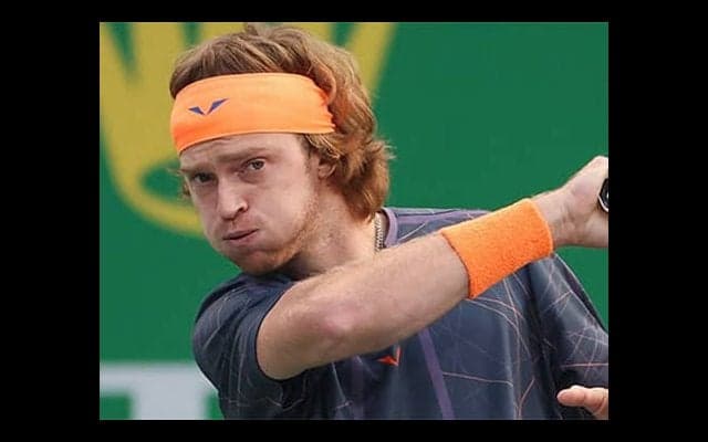  試合後に謝罪「非現実的なプレー」 