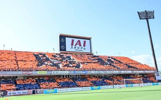 「代表揃い踏み!!」勝利の女神＆モノマネ芸人の“静岡ダービー遭遇4ショット”が話題！「クオリティが素晴らしい」「晏夕ちゃんしか目に入らない(笑)」など様々な声