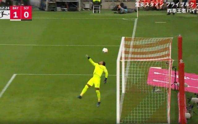 「内田篤人かよ！」スタジアム騒然… そのまま入っちゃうの？ 蹴った本人が驚く“まさかの一撃” クロスが予想外の軌道を描いてゴールに入っちゃった瞬間