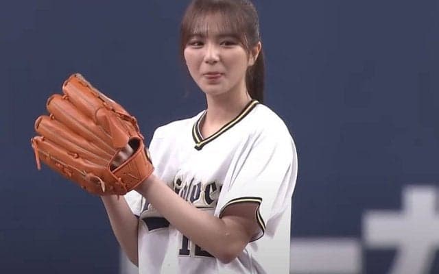 “奇跡のアイドル”が「可愛すぎる」　捕手仰天のハニカミ投球は「コントロール神やん」