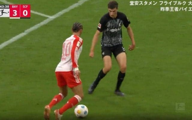 スタジアム騒然！理解不能なスーパープレー 驚速ドリブルで相手DFを秒殺 “悪魔の左足”バイエルンの10番・ザネの超絶テクニックが炸裂した瞬間