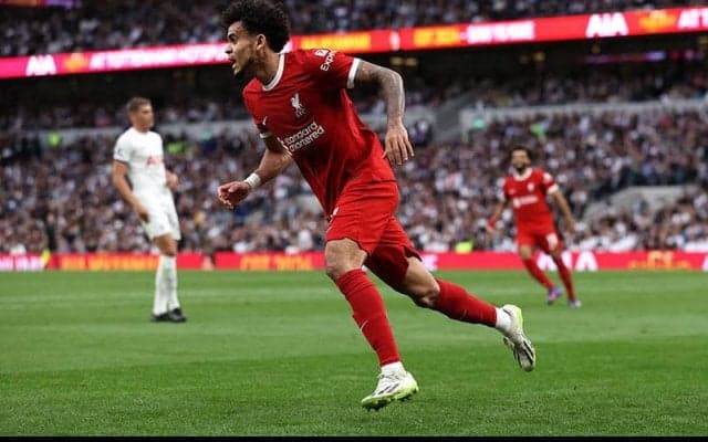 大誤審でゴール取り消されたディアス、「審判も人間だ」と怒り示さず