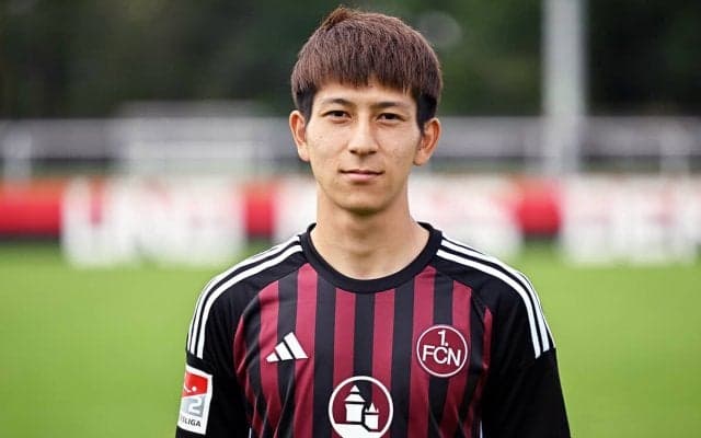 三笘薫に替わって追加召集された『奥抜侃志』って何者だ？　森保監督が抜擢した「生まれながらのドリブラー」