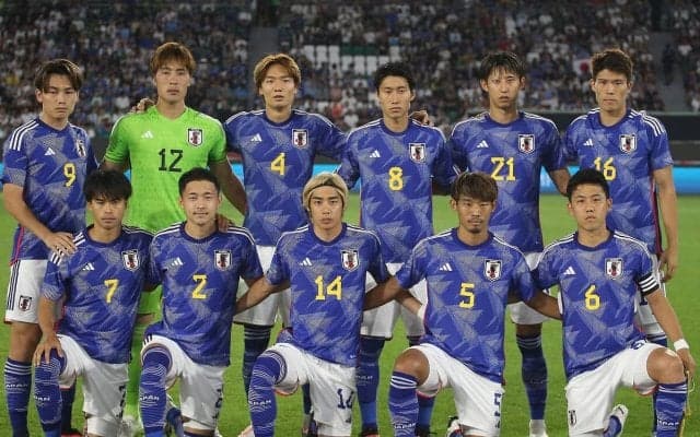 サッカー日本代表が欧州でドイツにも圧勝した「ミドルプレス」「プレス回避」とは何か？