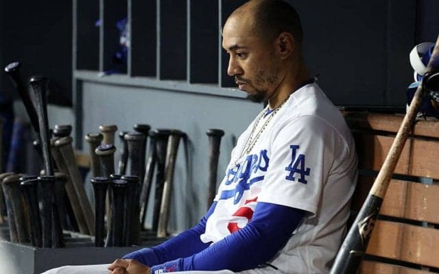 大舞台で打率0割台…MVP候補、最強野手の“悲劇”が「あり得ない」　まさかの終戦に米唖然