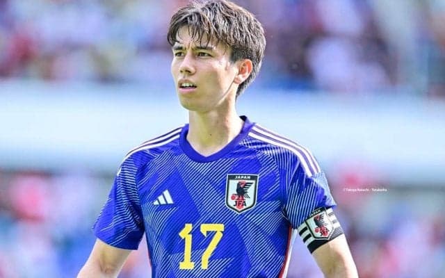 「田中碧の修学旅行生感」「守田は営業成績良さそう」スーツ姿で移動するサッカー日本代表の「川崎フロンターレ組」にサポーター注目！「代表広報有能」の声