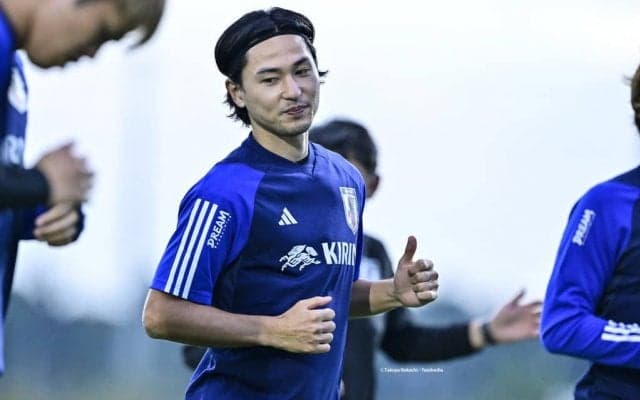 「ビジュ良すぎやろ…」日本代表FW南野拓実の「AIによる仰天イメチェン」が話題に！昭和風のイラストに「1990年かと思ったぜ」の声も