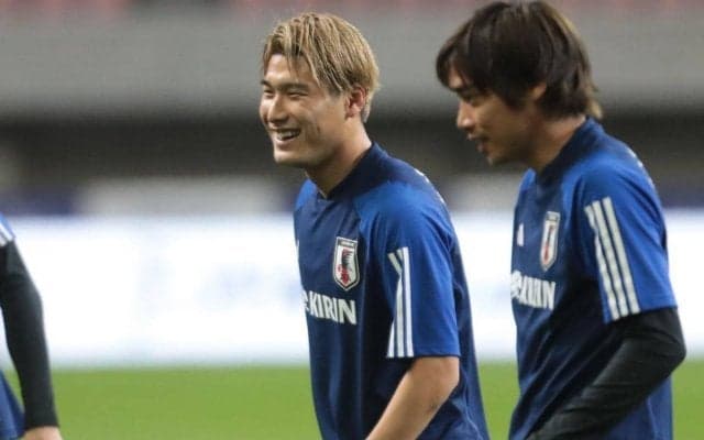 「ほんとにかっこいい」金髪になった橋岡大樹のスーツ姿に反響も、選んだ写真に菅原が物申す!?「使うならまず俺に許可取れ」