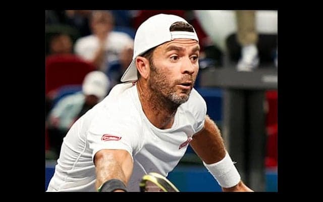 離れ技！サーブ＆背面ハーフボレー