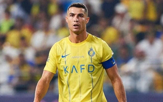 C・ロナウドに鞭打ち100回の刑罰が与えられる！？イランでの女性へのスキンシップが姦通罪だと指摘