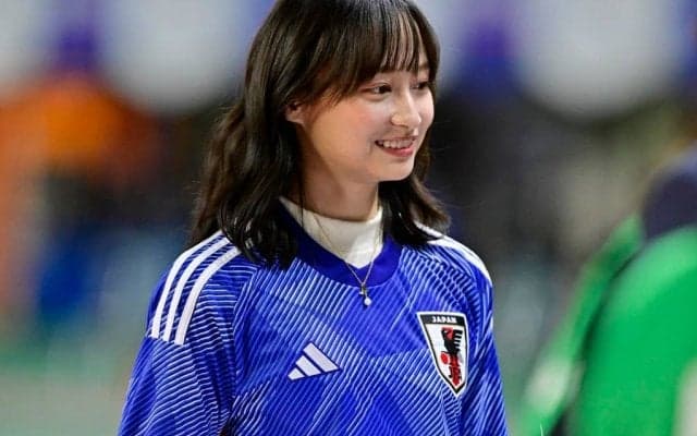 「もう俺これ待ち受けにしてえよ」内田篤人＆影山優佳の黄金コンビ“仲良し2ショット”にファン歓喜！「このコンビ、好きすぎる」「２人ともカワイイ」の声