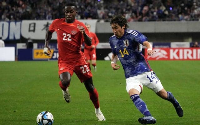 「どうぞ決めてください」伊東純也、シュートのふりして4点目をお膳立て　スタジアム中を騙した“魔法のパス”が話題に