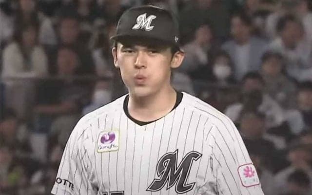 当たらない“ど真ん中160キロ”「誰が打てるん？」　声出す佐々木朗希が「珍しい」