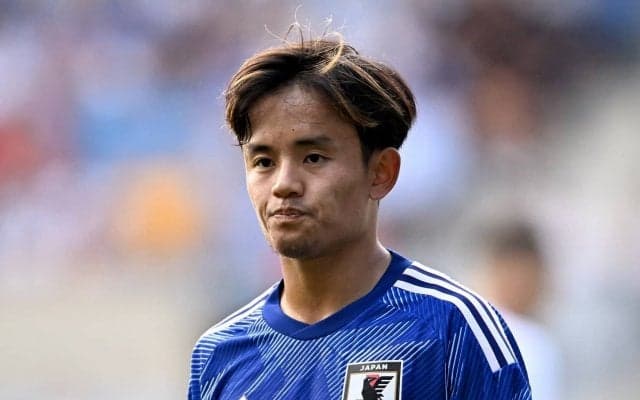 「代表が強くなった理由がわかったわ」ハーフタイムで森保一監督と密談する久保建英の姿が話題に「タケ監督！」