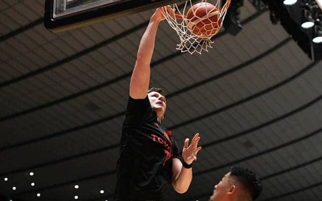 『集中力』が勝敗を分けた東地区注目の一戦…第4Qに引き離したA東京が宇都宮に先勝