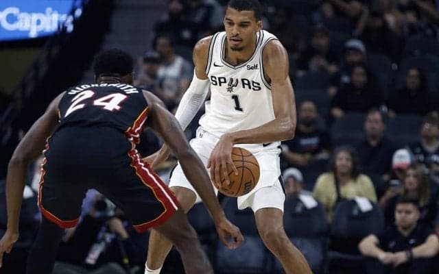 ビクター・ウェンバンヤマの規格外のプレーにスパーズ指揮官やチームメートも驚嘆