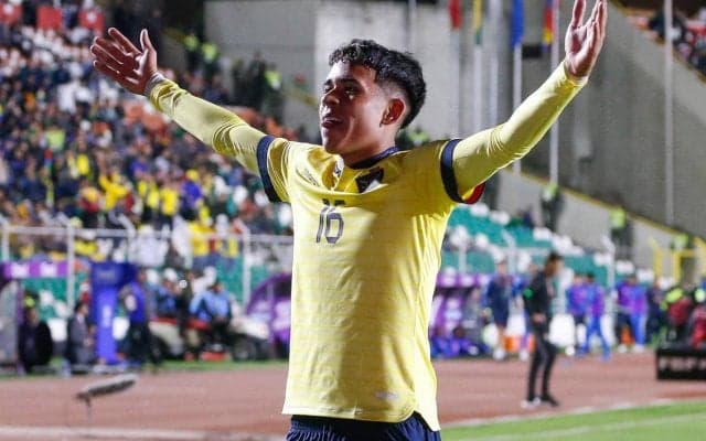 エクアドルの16歳神童パエスがW杯南米予選史上最年少ゴール！2025年夏にチェルシー加入予定