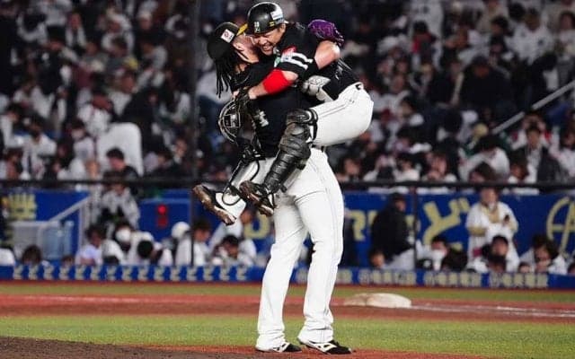 ソフトバンク、ファイナルS進出へタイに戻す　柳田が決勝打、有原6回1失点好投