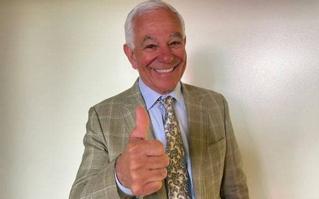 元ロッテ指揮官が古巣の熱烈応援に感動　白く染まったスタンドに「ファンは素晴らしい」