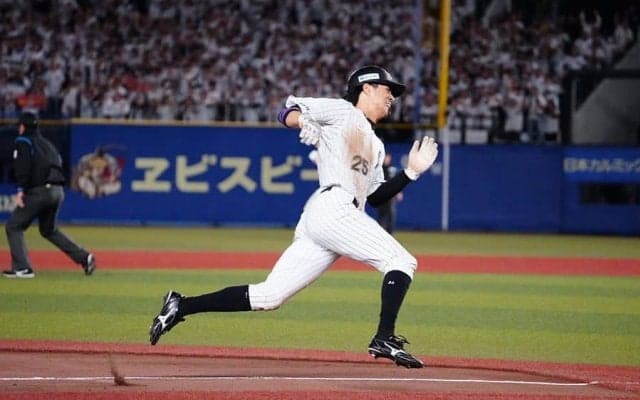 「全くスピード落ちねえ！」　衝撃の脚力…奇跡呼んだ“神走塁”が「速いなー」