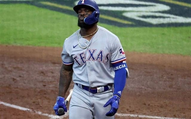 元巨人助っ人が“奇行”　全米からイジられる事態に…あり得ぬ体勢に「チアより上手だ」