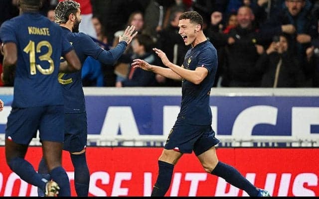 パヴァールが見事な2ゴール！　フランスが共にユーロ予選突破のスコットランドに快勝【国際親善試合】