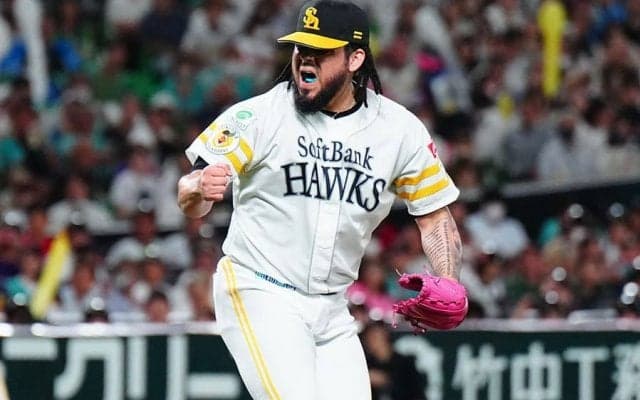 V逸の鷹、助っ人総倒れも…孤軍奮闘の右腕　無双投球示す12球団最強数値「0.69」