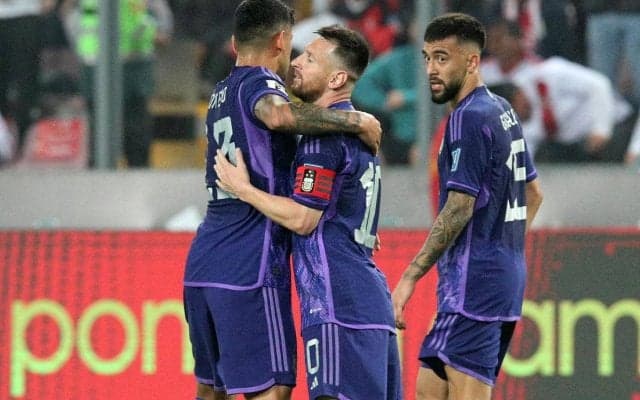 復活のメッシ2発でアルゼンチン4連勝！ ネイマール負傷のブラジルはウルグアイに完敗で2戦勝ちなし【W杯南米予選】