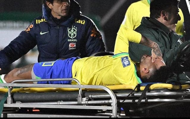 ネイマールに悲劇…左ヒザ前十字じん帯断裂に半月板損傷の重傷