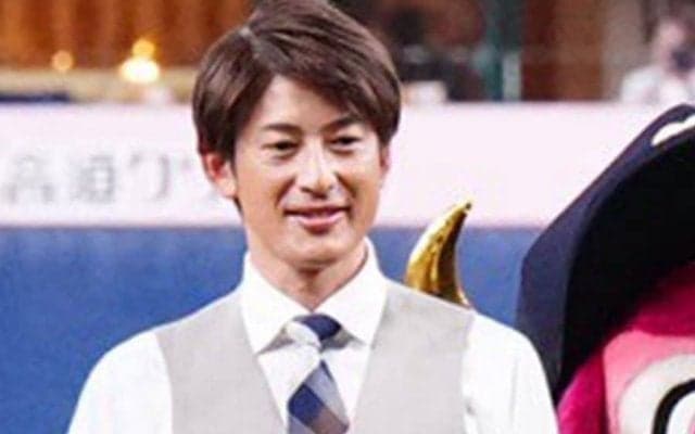 44歳でも「すんごいスタイル」　引退後も変わらぬイケメン“紳士”が「王子様」