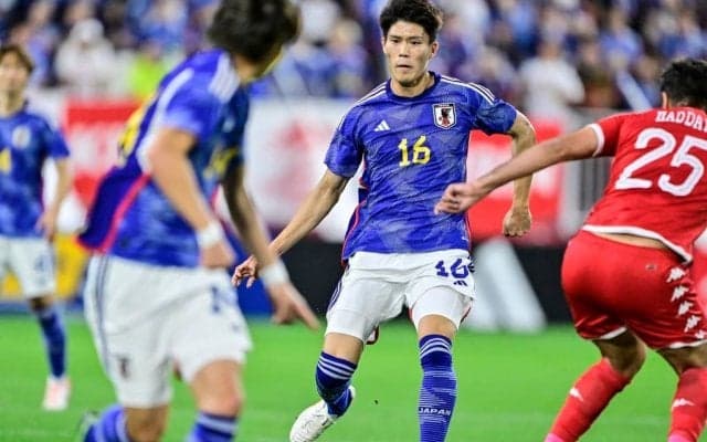 「冨安健洋のゆっくりプレーには意味がある」「ベンチのハイレベルな感じ方と考え方」【連勝継続でW杯予選へ！日本代表「10月」の激論】(2)