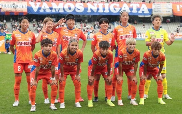 WEリーグクラブの練習に杉谷拳士氏が参加?!　鳥かごでは川澄奈穂美らも容赦なし「ステップがすごい」「どうしてこうなった」