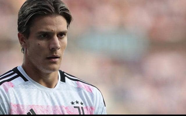 ユベントス、違法賭博で7カ月出場停止のファジョーリをサポート