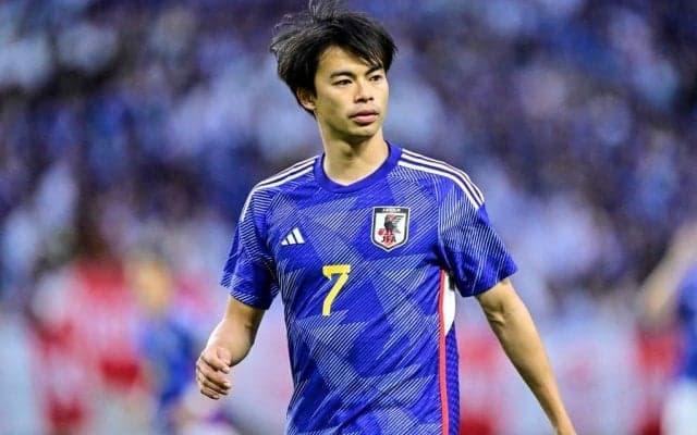 「感情が知りたい笑」日本代表FW三笘薫のゴールで「ペットボトルを叩き付ける」ブライトン指揮官に再脚光！50試合指揮の記念動画でまたも話題に