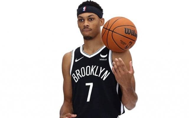 23歳のフォワード、ダリアス・ベイズリーが開幕1週間を切った時点でネッツから放出