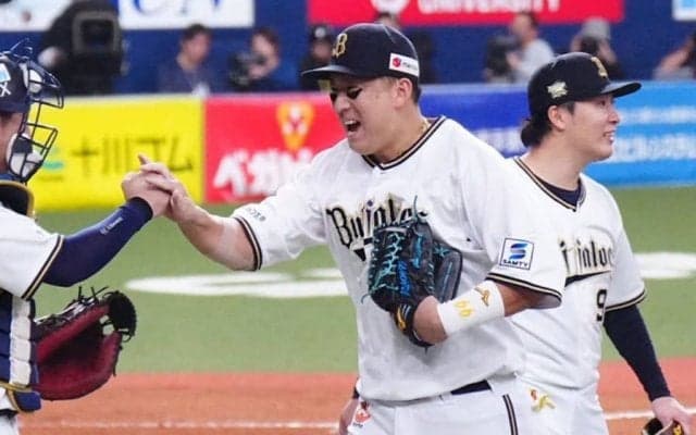 ラオウが魅せた“美技”に本拠地喝采　全速力で飛球を追い…最後はダイビング好捕