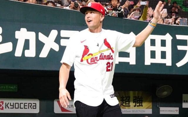 ヌートバーが日本で野球教室　“ペッパーミル”で登場「楽しい時間を」に大歓声