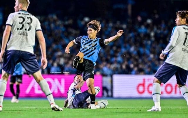 「解説も叫んでしまうゴラッソ！」J1川崎の福岡戦逆転ゴールが「シュートコースバケモンすぎないか」と話題に！「配慮が見られる。大人な対応」とゴール後の喜び方も注目される