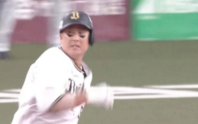 「5番、6番にいると怖い」「良い所で回ってくる」 オリックスのポストシーズンのキーマンは“活躍するタイミングを知ってる”勝負強い打撃のスラッガー！ 元・西武4番打者が断言