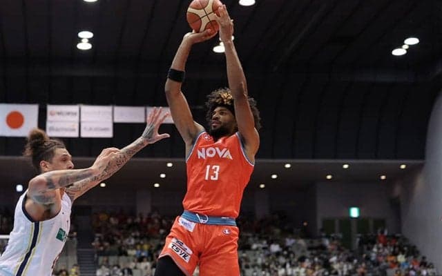 第1Qで2ケタリードの広島、宇都宮の猛追を振り切り白星…エバンス&メイヨがダブルダブル級の活躍